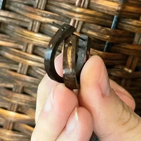 Wood Huggies earrings - Picture 4 of 5